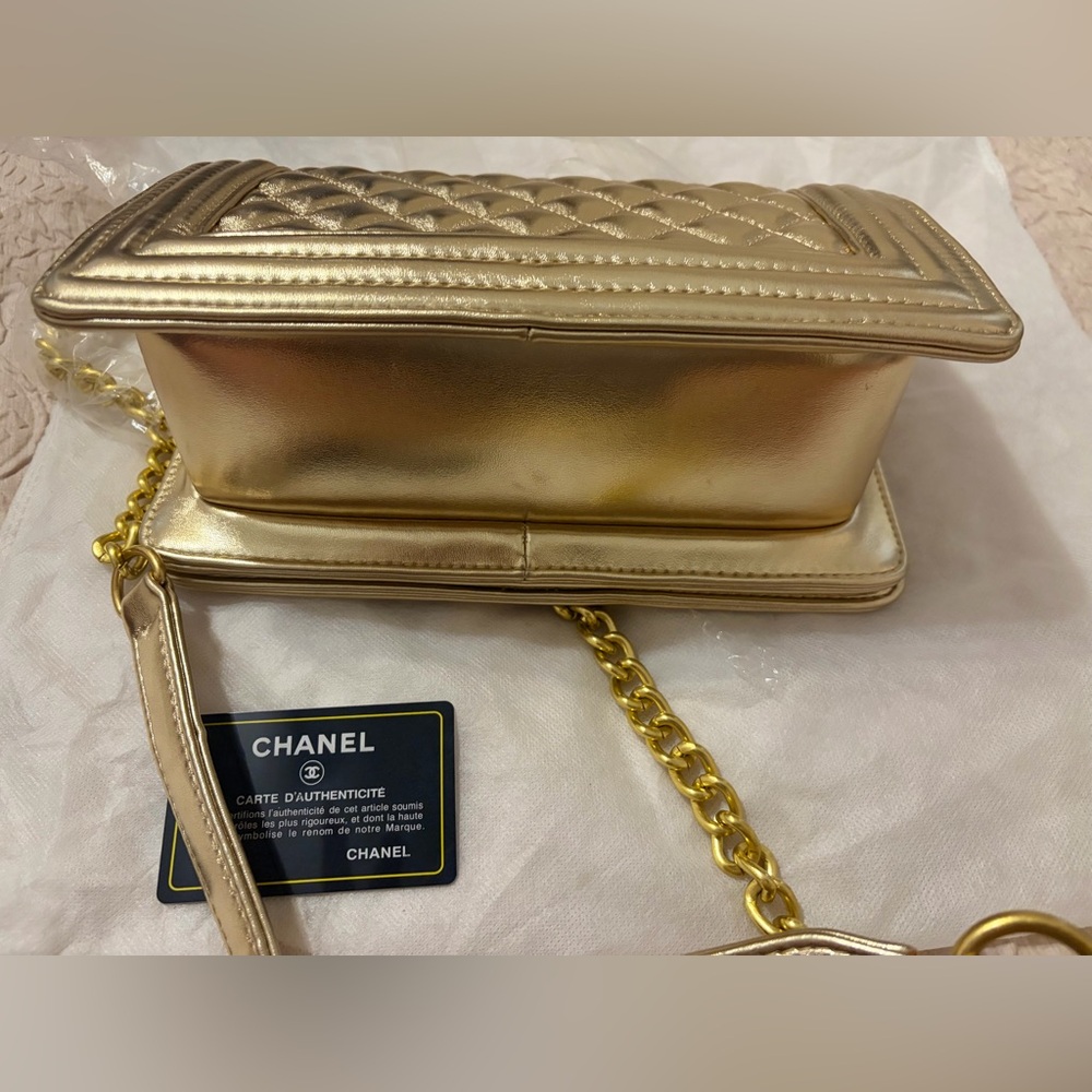 Fashion Metallic Gold Quilted Calfskin Medium Classic Double Flap Shoulder Bag - Picture 7 of 16